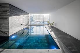 House In Cologne By Corneille Uedingslohmann Homeadore Piscinas Modernas Piscinas Indoor Pools