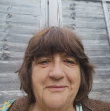 Hello any guitarist/s that might just help me with a few songs and informal  get together and practise, if you can harmonise even better thank you :)