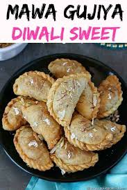 Mawa Gujia Ghughara Recipe Cookingcarnival Com Recipe Indian Sweet Diwali Food Sweet Recipes