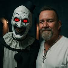 one of my ladies got injured somehow and has skin pulled back under her  wing and a little bare spot with no feathers . I cant find a vet that will  take