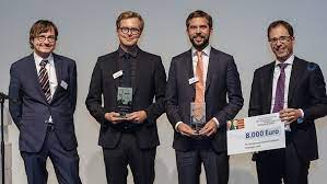 Ort eingeben alle orte anzeigen bad düben delitzsch eilenburg löbnitz. Journalistenpreis Der Vr Banken Auszeichnung Fur Bayern Ei Story Kontrovers Br Fernsehen Fernsehen Br De