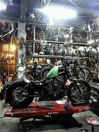 Be Inspired By This Trend Http Vintageindustrialstyle Com Vintageindustrialstyle Vintagedesign Industrialhome Motorcycle Garage Garage Style Motorcycle