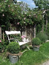 Boot und mann am meer. Bank Im Garten Es Funktioniert Nicht 39 Das Muss Kompliziert Sein Ahnlich Grosser Pro Ahnlich Funkt Cottage Garden Farmhouse Garden Garden Seating