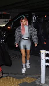 Pink Haired Kim Kardashian Walks Around Tokyo Japan With A Pink Ferrari Flip Phone Https Unicornmermai Pink Ferrari Kim Kardashian Outfits Kardashian Outfit