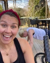 Profile for Weekly Revolt