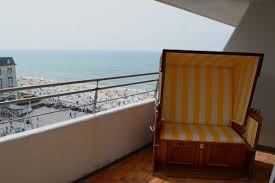 It is 5 minutes' walk up to sylter welle. Haus Metropol 136 2319 Ferienwohnung Westerland