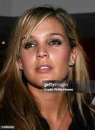 Danielle Waterman's Instagram, Twitter & Facebook