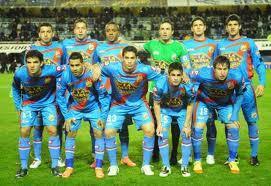 Crónica de un título que empezó a figurar en los planes de los propios futbolistas, y también del pueblo futbolero, en el epílogo del clausura. Arsenal De Sarandi Campeon 2012