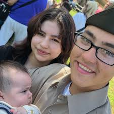 Stella Reed (@smilebigsr) • Instagram photos and videos