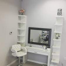 Matte Queen On Instagram Now Hiring Makeup Artist Or Henna Artist For This Space Booth Rent Only If Interested P Salon Booth Decor Booth Decor Salon Decor