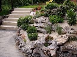 Steingarten Pflanzenauswahl Hang Treppen Kies Bodenbedeckt Steingarten Garten Steingarten Anlegen