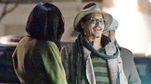 Eugene smith in the independent film drama minamata, which premiered at the berlin international film festival in early 2020. Charme Offensive Wen Bringt Johnny Depp Hier Zum Lachen Promiflash De