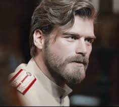 Kivanc Tatlitug As Kurt Seyit Eminof In The Turkish Tv Series Kurt Seyit Ve Sura 2014 Kivanc Tatlitug Turkish Film Kurt Seyit And Sura