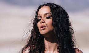 Sabrina Claudio Criticised Over Racist Tweets