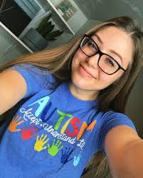 Annie Nickell's Instagram, Twitter & Facebook