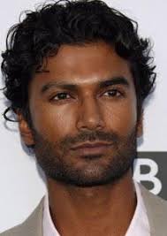 Acho estranho que as pessoas não pareçam entender que o Caçador de Marte é  um alienígena metamorfo e não precisa ser limitado a atores negros. :  r/Fancast