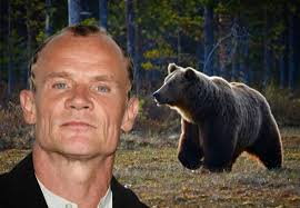 Nick Cave recently told an anecdote that sculptor Thomas Houseago told him  about Flea, bassist of RHCP: "A couple of years ago, Flea, his daughter,  Thomas and a guide were hiking in