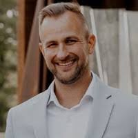 Mark Hallman's Instagram, Twitter & Facebook