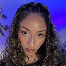 Sharonda Edwards's Instagram, Twitter & Facebook