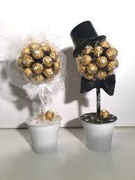 Zwei menschen die sich 50 jahre die treue gehalten haben besonders in dieser schnelllebigen zeit.wenn sie noch auf der suche nach einer passenden geschenkidee zur goldenen hochzeit sind, sind sie. Zur Hochzeit Eingeladen Nur Geld Zu Schenken Ist Heute Ublich Aber Man Sollte Es Wenigstens Schon Geschenkideen Hochzeit Geschenkideen Diy Geschenke Hochzeit