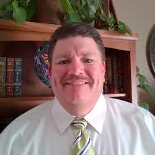 Happy to share that this past semester I made Dean's List at the Haslam  College of Business at the University of Tennessee! Earning a 3.93 GPA is a  milestone I'm extremely proud