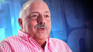 ⭐️ John Moschitta Jr., the fast talking man of the Micro Machines TV  adverts, shows off his copy of the Micro but Many book. John actually wrote  the (fast) foreword to the