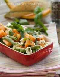 Il sorbetto al melone è un perfetto fine pasto estivo, si prepara abbastanza semplicemente, con o senza gelatiera. Melone 10 Ricette Estive Per Tutti I Gusti Greenme