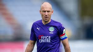 After a third season in england which was punctuated by injury, robben signed for real madrid in a transfer worth €35 million. Football News Arjen Robben Calls Time On Playing Career After Coming Out Of Retirement For Boyhood Club Eurosport