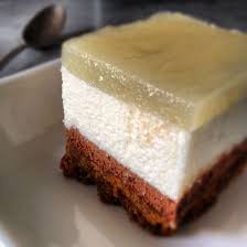 Bavarois Poire Sur Mousse Chocolat Et Craquant De Speculoos Poire Au Chocolat Recette Dessert Gourmandise