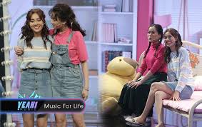 Thế nên khi thấy cô em lan ngọc bị. 7 Ná»¥ CÆ°á»i Xuan Mua 2 Rá»¥c Rá»‹ch Trá»Ÿ Láº¡i Hari Won Va Lam Vá»¹ Dáº¡ Lo Láº¯ng Vá» Ä'á»™ Láº§y Cá»§a Ninh DÆ°Æ¡ng Lan Yeah1 Music