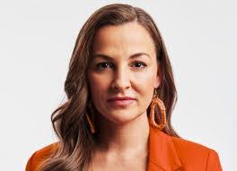 Hayley Peckham's Instagram, Twitter & Facebook