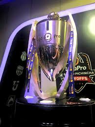 .copa libertadores conmebol copa sudamericana conmebol recopa sudamericana argentine liga profesional de fútbol copa argentina argentine copa de la superliga argentine trofeo de campeones. Se Presento El Trofeo Para El Campeon De La Liga Pro 2019 Orbita Deportiva