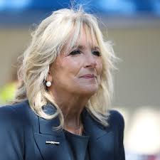 Jill biden put her face mask back on friday to visit the national museum of african american history and culture ahead of its reopening to the public. Opinion Writer Argues Jill Biden Should Drop The Dr The New York Times