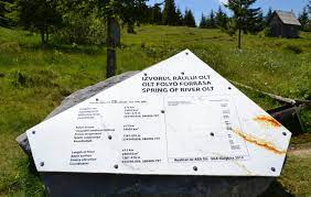 Nilul alb ce izvoraste din lacul victoria. Cum AratÄƒ Locul De Unde IzvorÄƒÈ™te Raul Olt Raul Olt