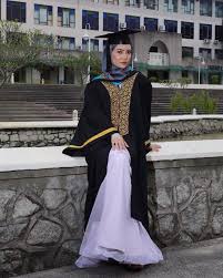 Kamu nggak perlu mengeluarkan uang kamu hanya untuk demikian artikel laptopnesia kali ini tentang aplikasi desain baju pc untuk para pemula. Hijabistahub Nak Nampak Cantik Semasa Konvokesyen Facebook