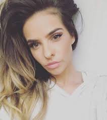 See more ideas about actori, frumos, cupluri. Video Mellina Sacrificiu Pentru CarierÄƒ A Trebuit SÄƒ Aleg Intre Omul Pe Care Il Iubeam Si MuzicÄƒ Spynews Ro