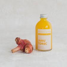 Desain stiker botol yang transparan memberikan tampak bersih dan menonjolkan jenis minuman yang kamu jual. 13 Ide Jamu Kemasan Minuman Desain Botol Label Botol