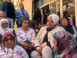 Ntv yayınında konuşan aile, çalışma ve sosyal hizmetler bakanı zehra zümrüt selçuk'un açık. Aile Bakani Hdp Onundeki Oturma Eylemine Katildi Iyi Parti Den Tepki Geldi Bir Devletin Adeta Cokusunun Fotografi Istanbulgercegi Com
