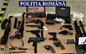 295/2004 din 28 iunie 2004 *** republicată privind regimul armelor şi al muniţiilor text în vigoare începând cu data de 26 martie 2017 prin hotrrea guvernului nr. Romania Se InarmeazÄƒ Romanii Liber La CumpÄƒrat Armament Evenimentul Zilei