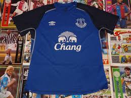 Everton's current shirt sponsor is sportpesa. Everton Training Leisure Football Shirt Unknown Year