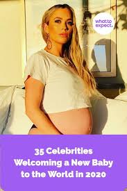 35 Celebrities Welcoming A New Baby To The World In 2020 In 2020 Pregnant Celebrities Celebrity Babies Celebrity Moms