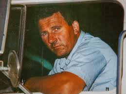 I love watching Ice Road Truckers, Mr Deborski the older man, Lisa and  Darrell what a team!!!!