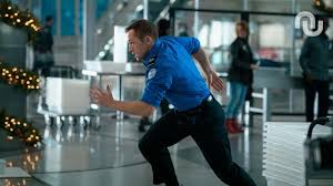 Photo Les films de Nol 2024 : Carry-On sur Netflix le petit frre de Pige ...