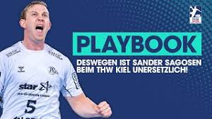 Sander sagosen (1,95m, 23 ans), qui discutait d'une prolongation de contrat « le thw est un très grand club, a expliqué sagosen sur le site de kiel. Deswegen Ist Sander Sagosen Beim Thw Kiel Unersetzlich Playbook Youtube