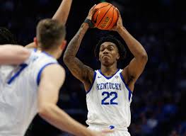Former Wildcats' C Amari Williams signs multi-year deal with Celtics