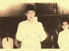 Soekarno dan hatta mendatangi penguasa militer jepang (gunsei) untuk memperoleh konfirmasi di kantornya di. Best Vidio Animation Gifs Gfycat