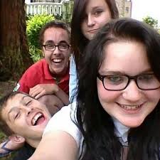 Ellis Hendricks (@eshboii96)