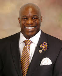 Norman Luckett's Instagram, Twitter & Facebook