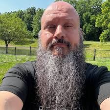 Kenny Fenton's Instagram, Twitter & Facebook