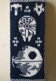 Star Wars Double Knit Scarf And There S A Pattern At The Link Star Wars Crochet Star Wars Crafts Double Knitting